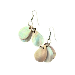 NATURAL mother of Pearl earrings